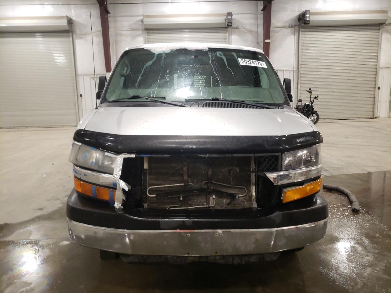 2015 CHEVROLET EXPRESS G2 - Фото 5