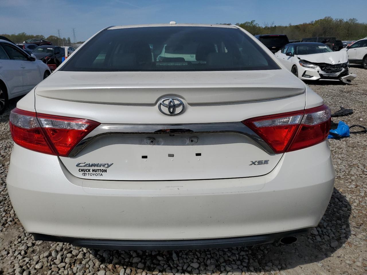2015 TOYOTA CAMRY LE - Фото 6