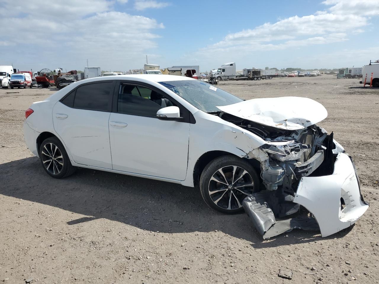 2018 TOYOTA COROLLA L - Image 4