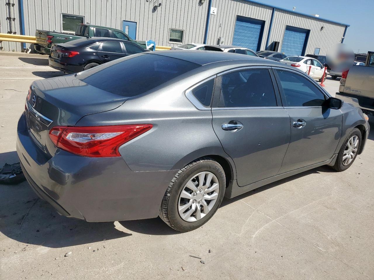 2017 NISSAN ALTIMA 2.5 - Фото 3