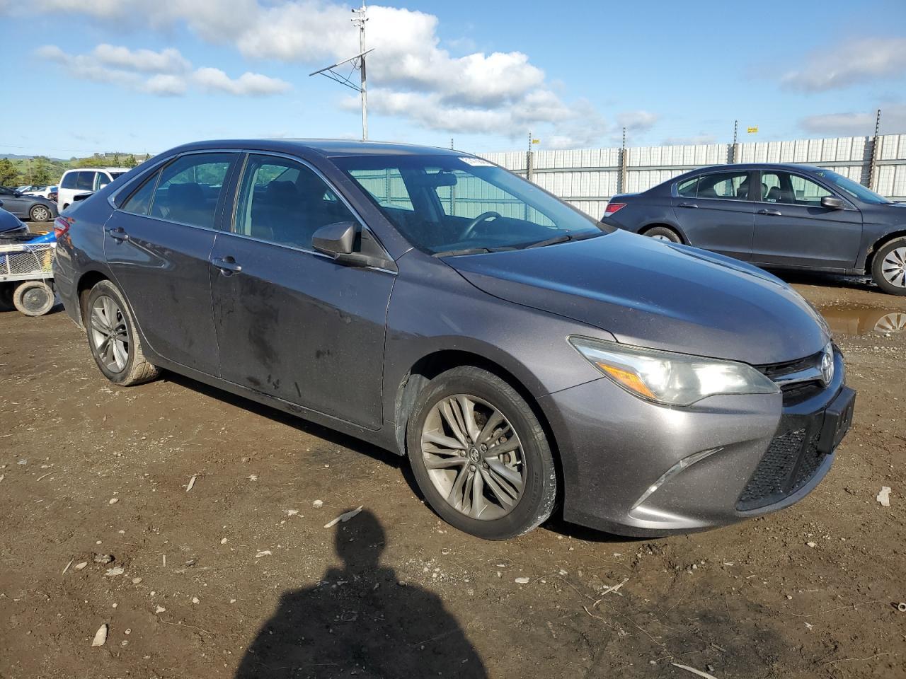 2016 TOYOTA CAMRY LE - Фото 4