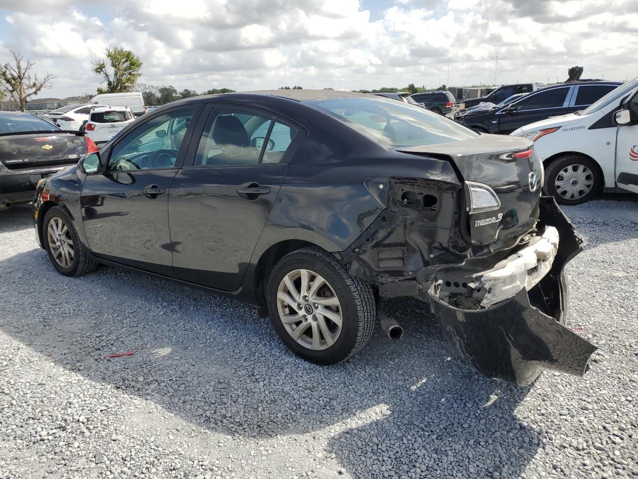 2013 MAZDA 3 I - Фото 2