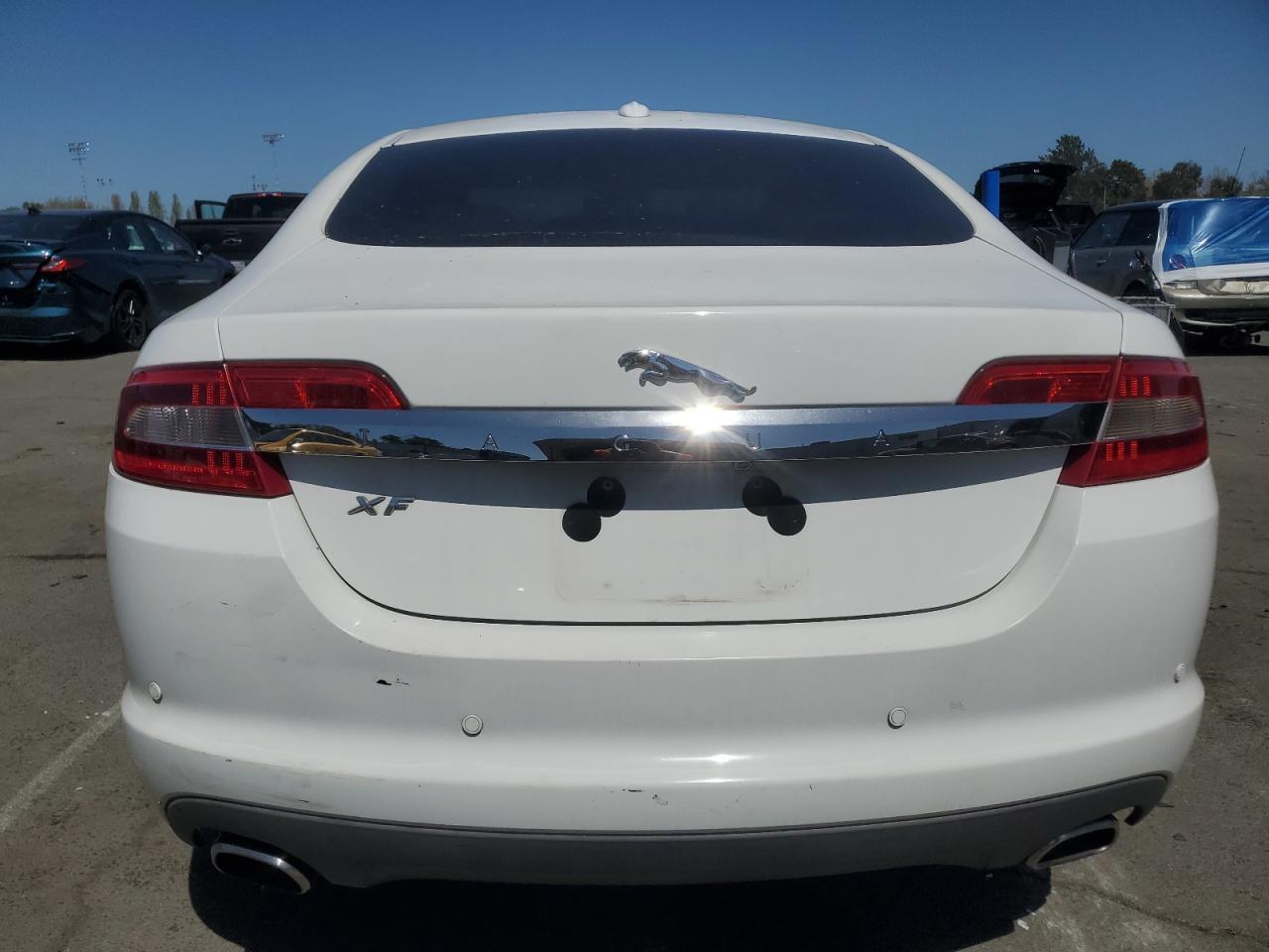 2011 JAGUAR XF - Image 6