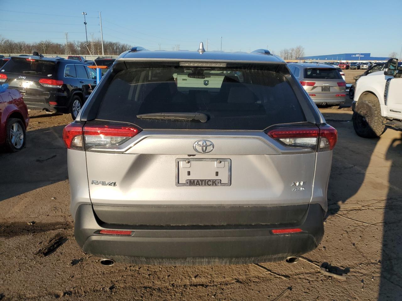 2022 TOYOTA RAV4 XLE - Image 6