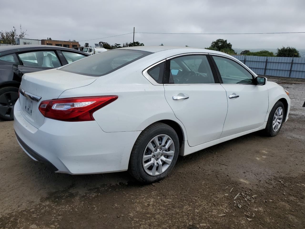 2017 NISSAN ALTIMA 2.5 - Фото 3