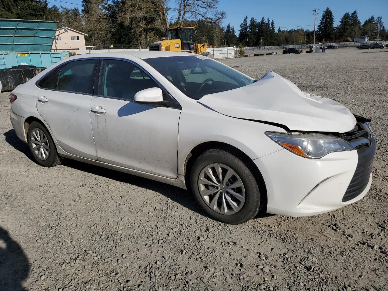 2015 TOYOTA CAMRY LE - Image 4