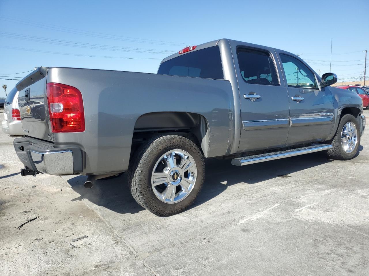 2013 CHEVROLET SILVERADO - Фото 3