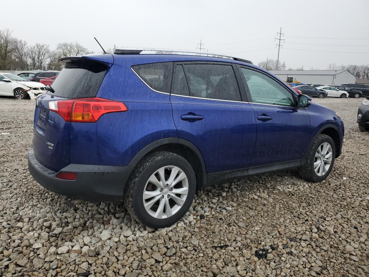 2015 TOYOTA RAV4 LIMIT - Фото 3