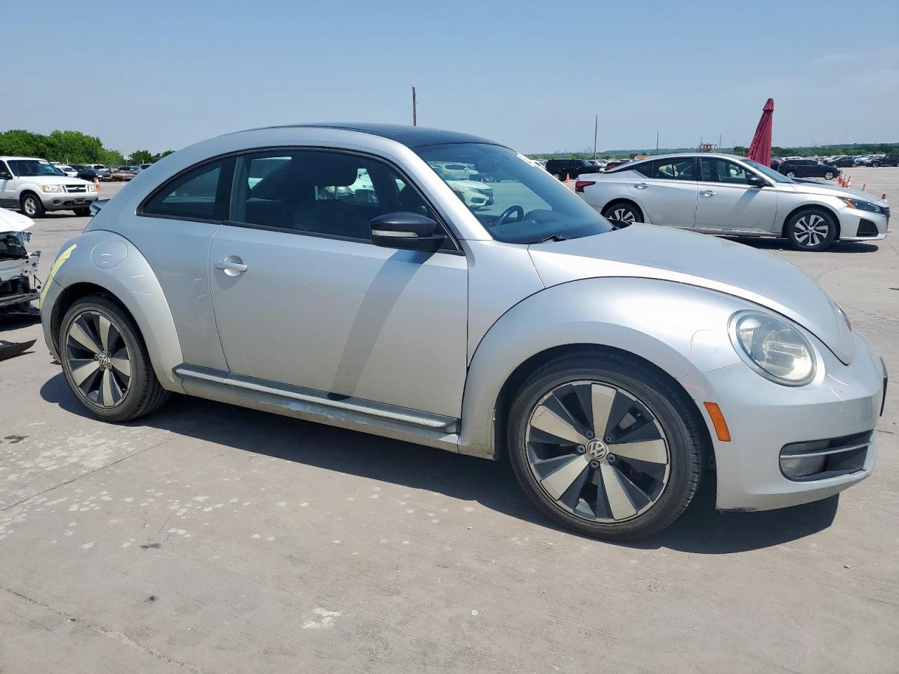 2012 VOLKSWAGEN BEETLE TUR - Фото 4