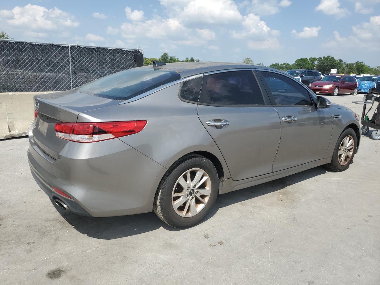2016 KIA OPTIMA LX - Фото 3
