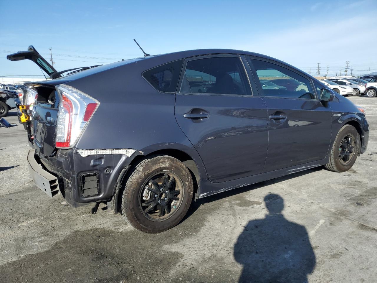2015 TOYOTA PRIUS - Image 3