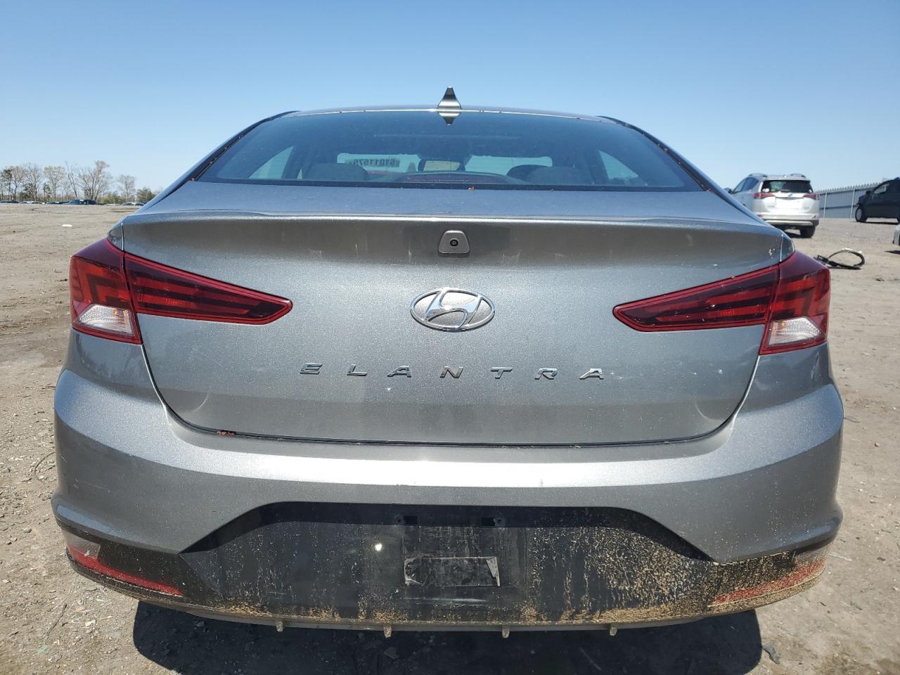 2019 HYUNDAI ELANTRA SE - Фото 6