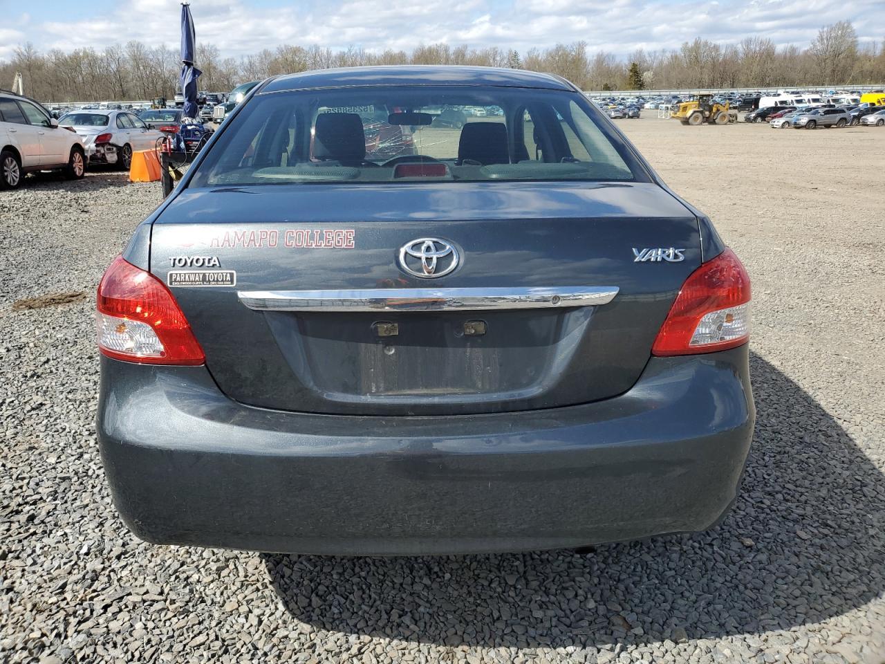2011 TOYOTA YARIS - Фото 6
