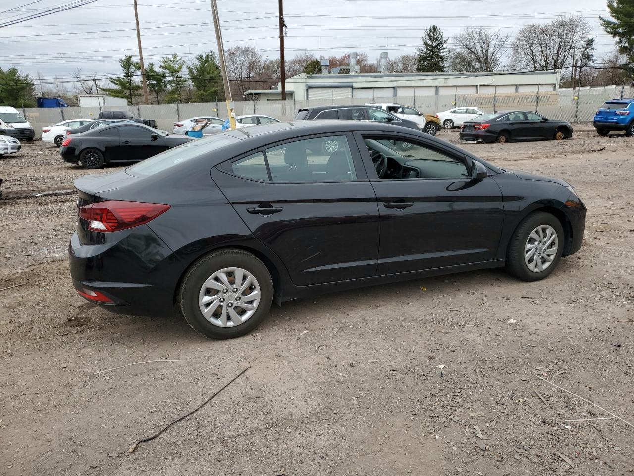 2019 HYUNDAI ELANTRA SE - Image 3
