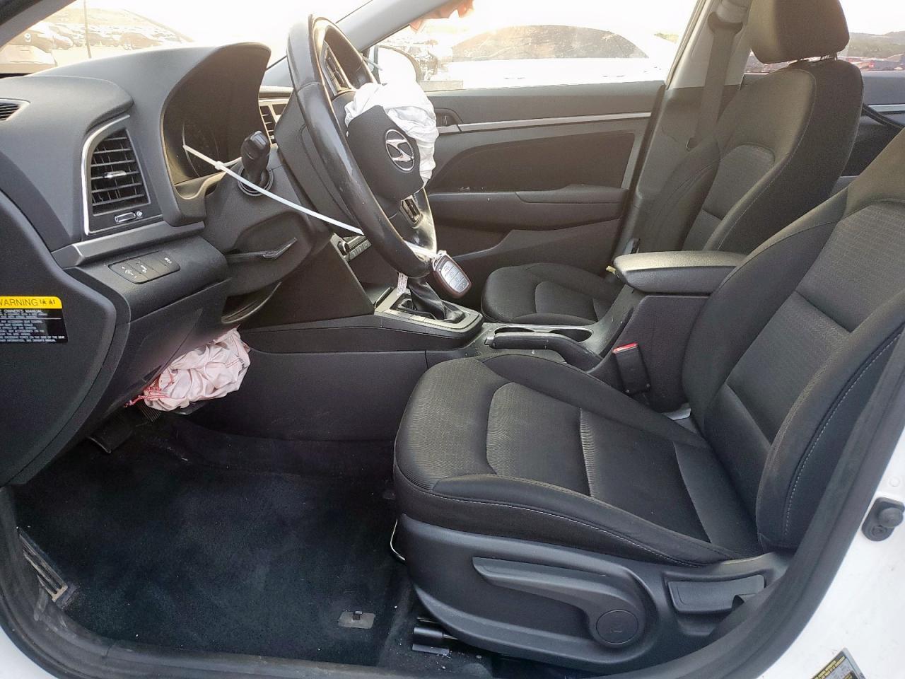 2018 HYUNDAI ELANTRA SE - Image 7