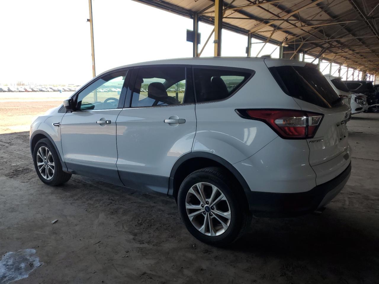 2017 FORD ESCAPE SE - Фото 2
