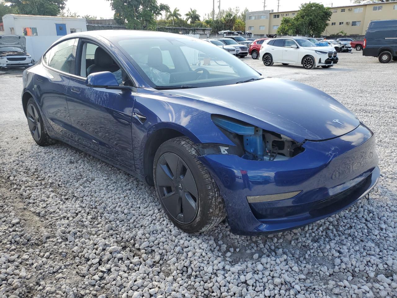 2023 TESLA MODEL 3 - Фото 4