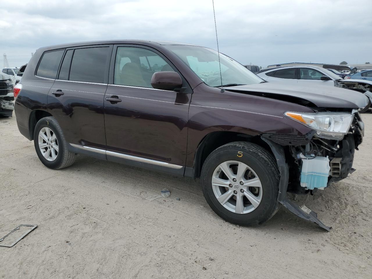 2011 TOYOTA HIGHLANDER - Фото 4