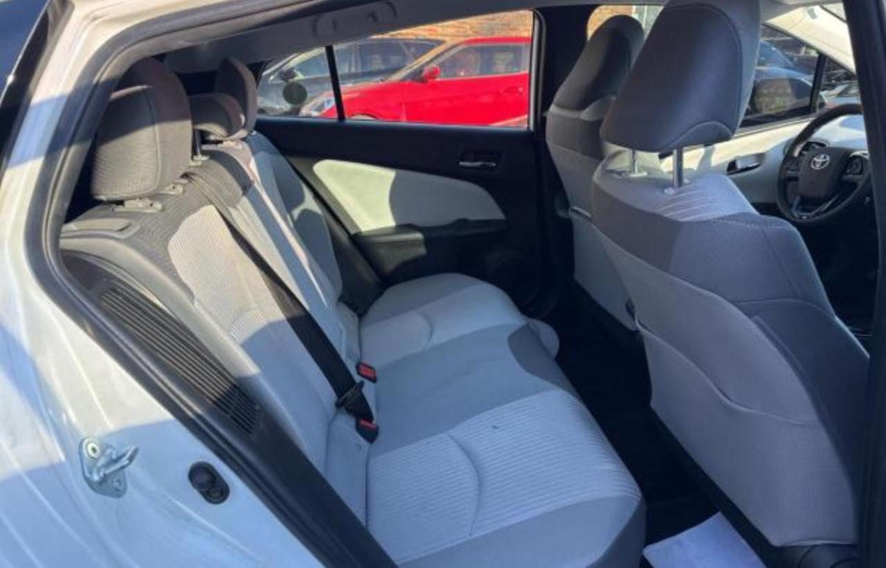 2022 TOYOTA PRIUS PRIM - Image 6