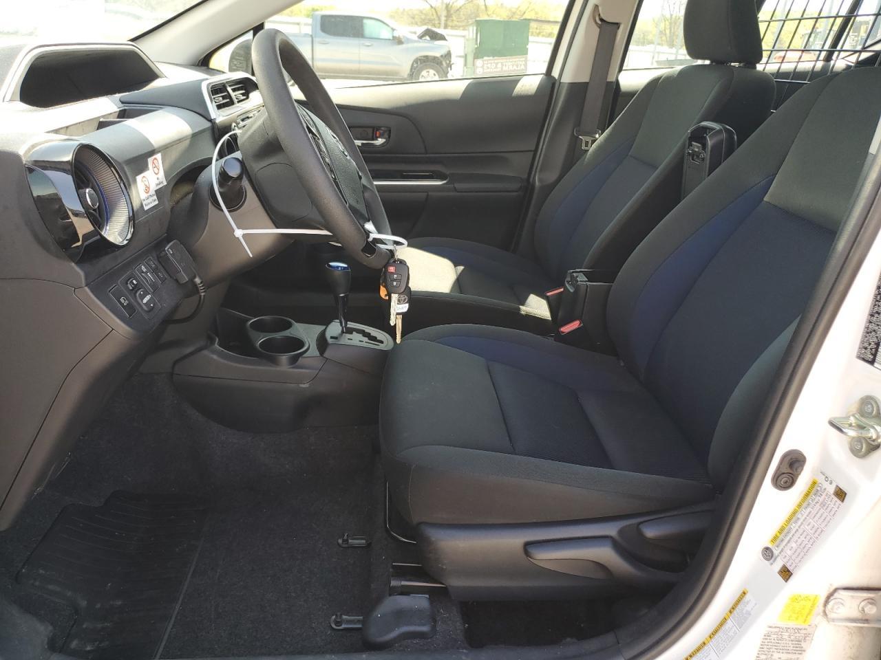 2018 TOYOTA PRIUS C - Image 7