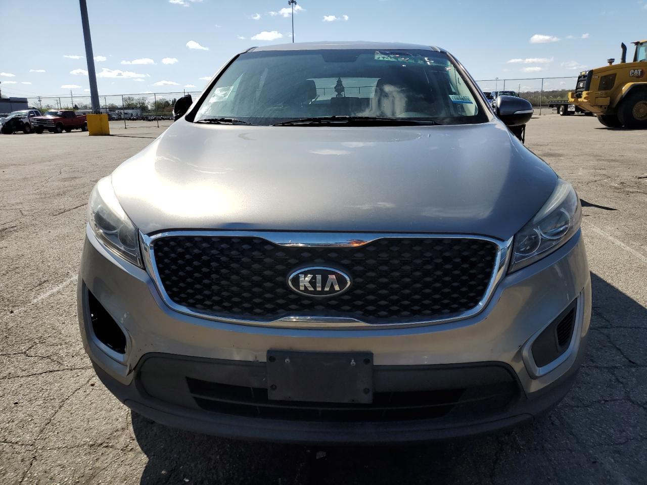 2017 KIA SORENTO LX - Фото 5