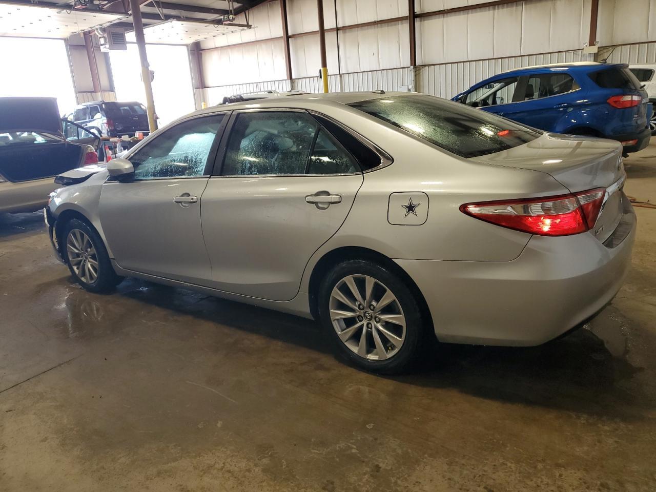 2015 TOYOTA CAMRY LE - Image 2