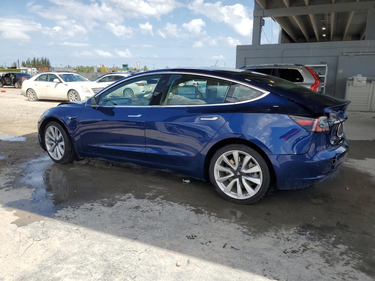 2019 TESLA MODEL 3 - Фото 2