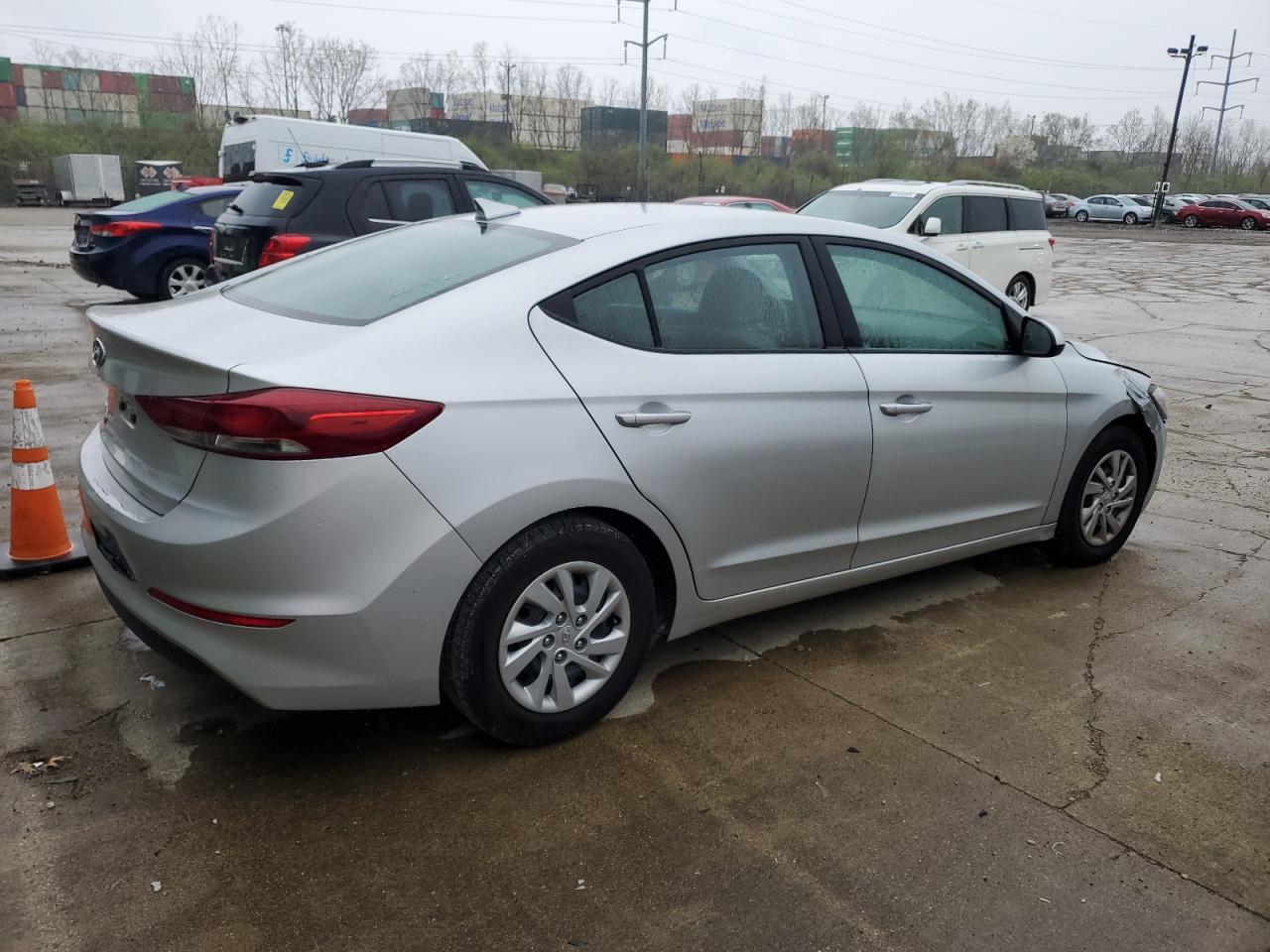 2017 HYUNDAI ELANTRA SE - Image 3