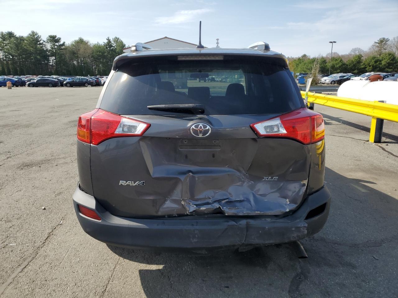2015 TOYOTA RAV4 XLE - Фото 6
