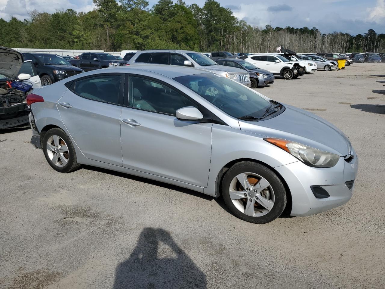 2013 HYUNDAI ELANTRA GL - Image 4
