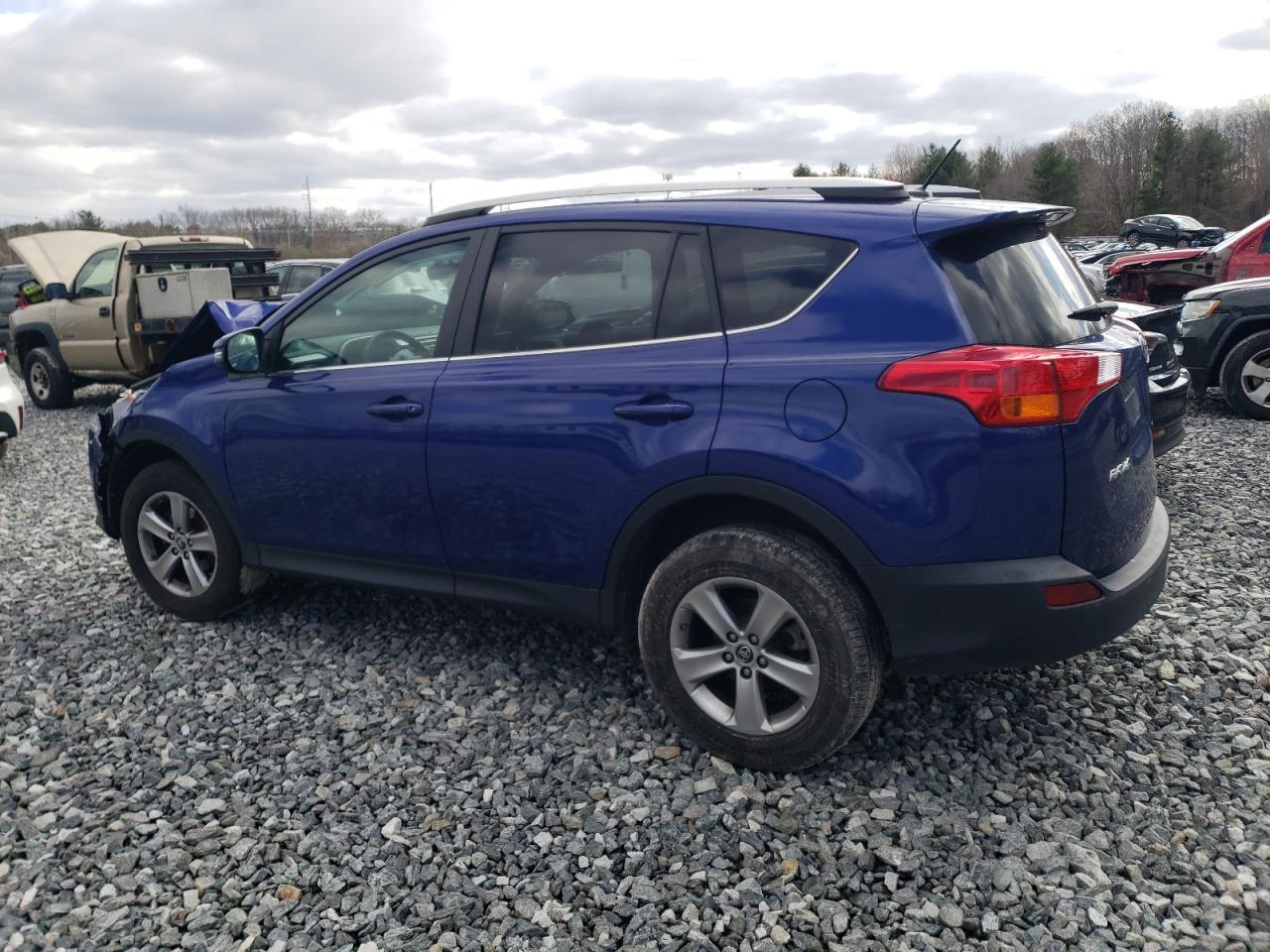 2015 TOYOTA RAV4 XLE - Image 2