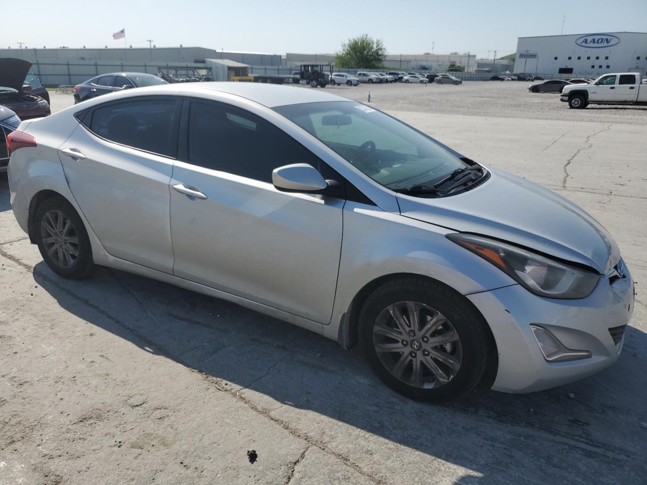 2015 HYUNDAI ELANTRA SE - Фото 4