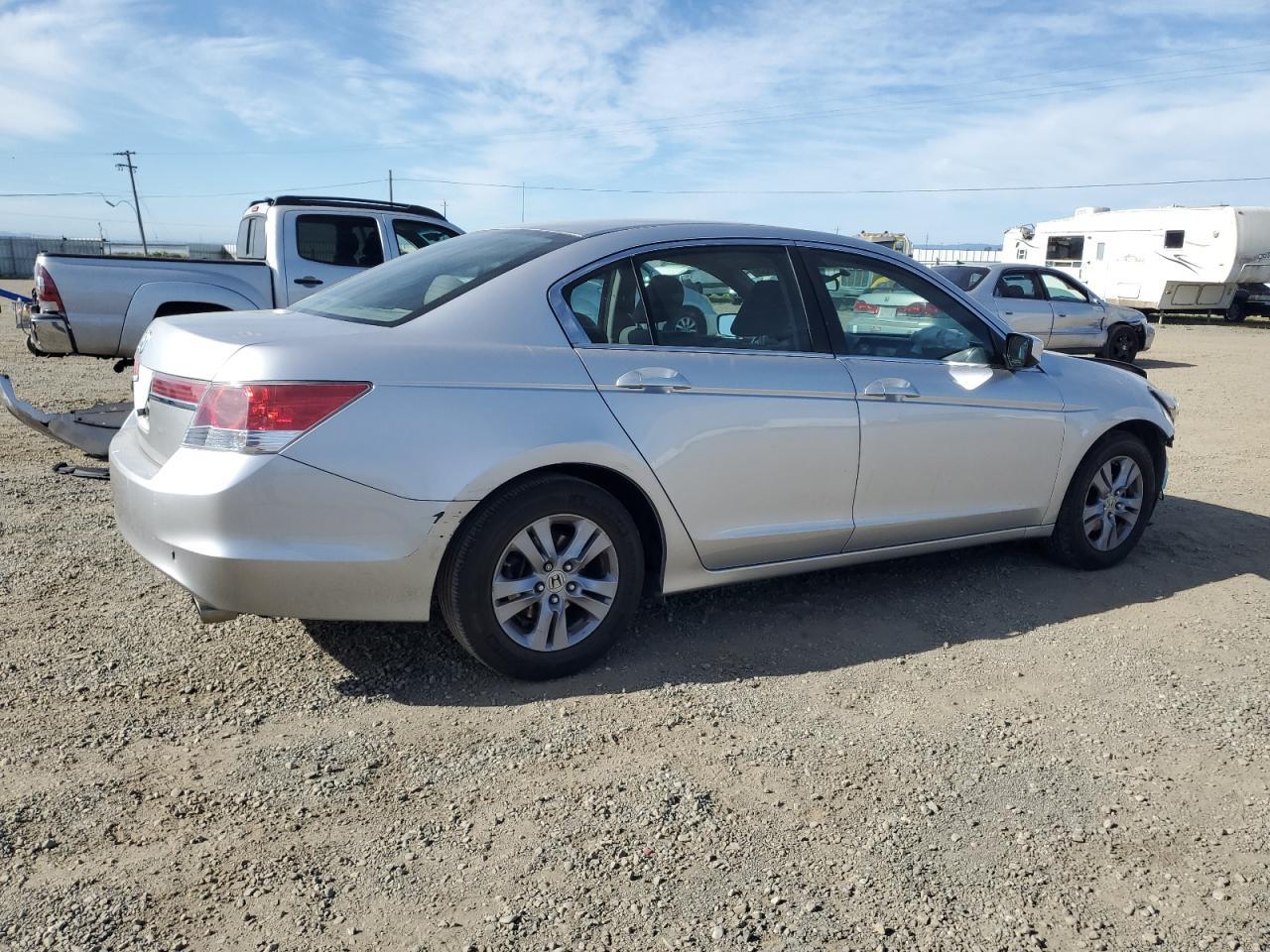 2011 HONDA ACCORD LXP - Фото 3