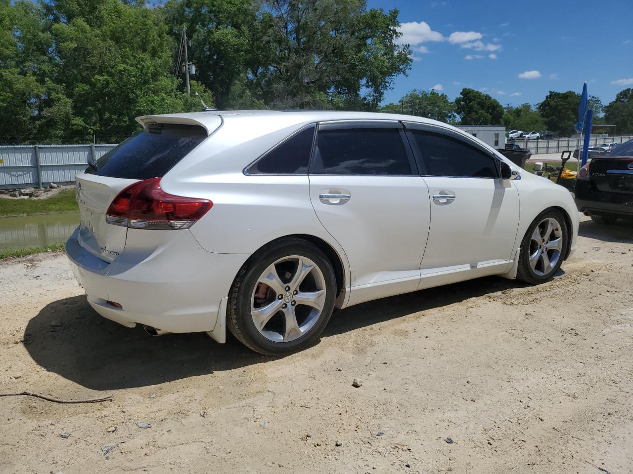 2013 TOYOTA VENZA LE - Фото 3