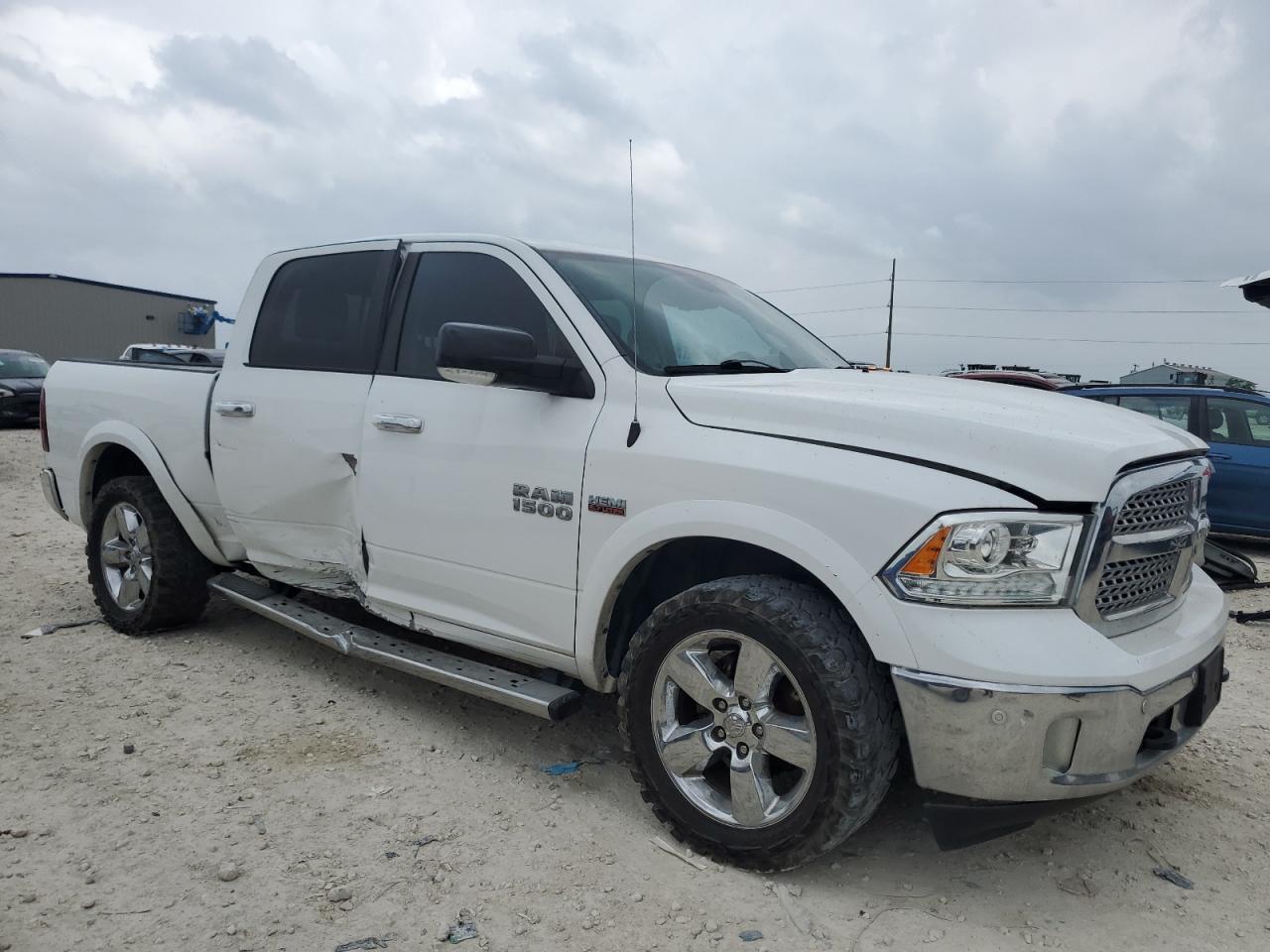 2017 RAM 1500 LARAM - Image 4