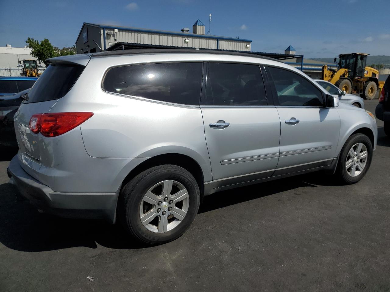 2012 CHEVROLET TRAVERSE L - Image 3