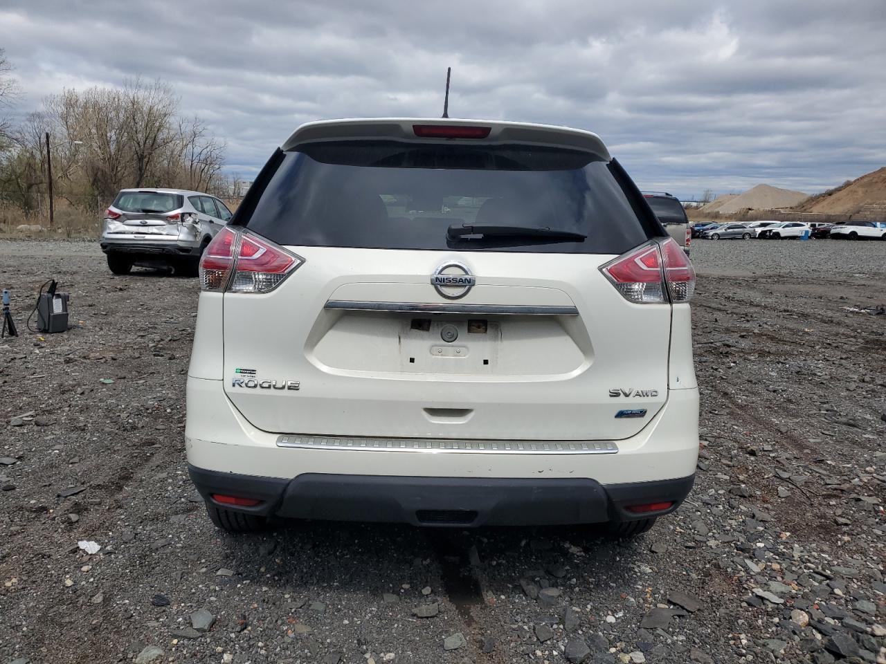 2014 NISSAN ROGUE S - Image 6