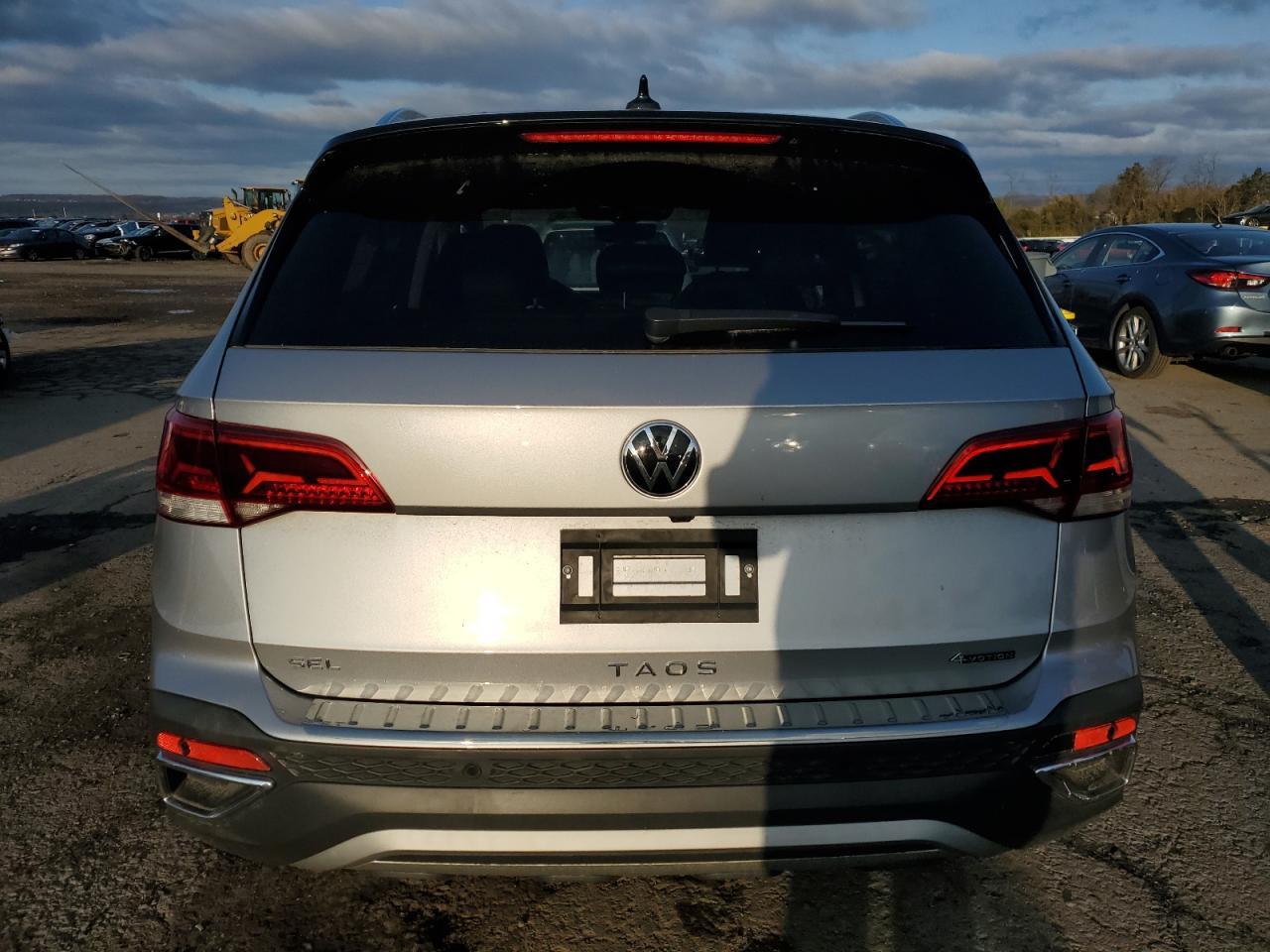 2023 VOLKSWAGEN TAOS SEL - Фото 6