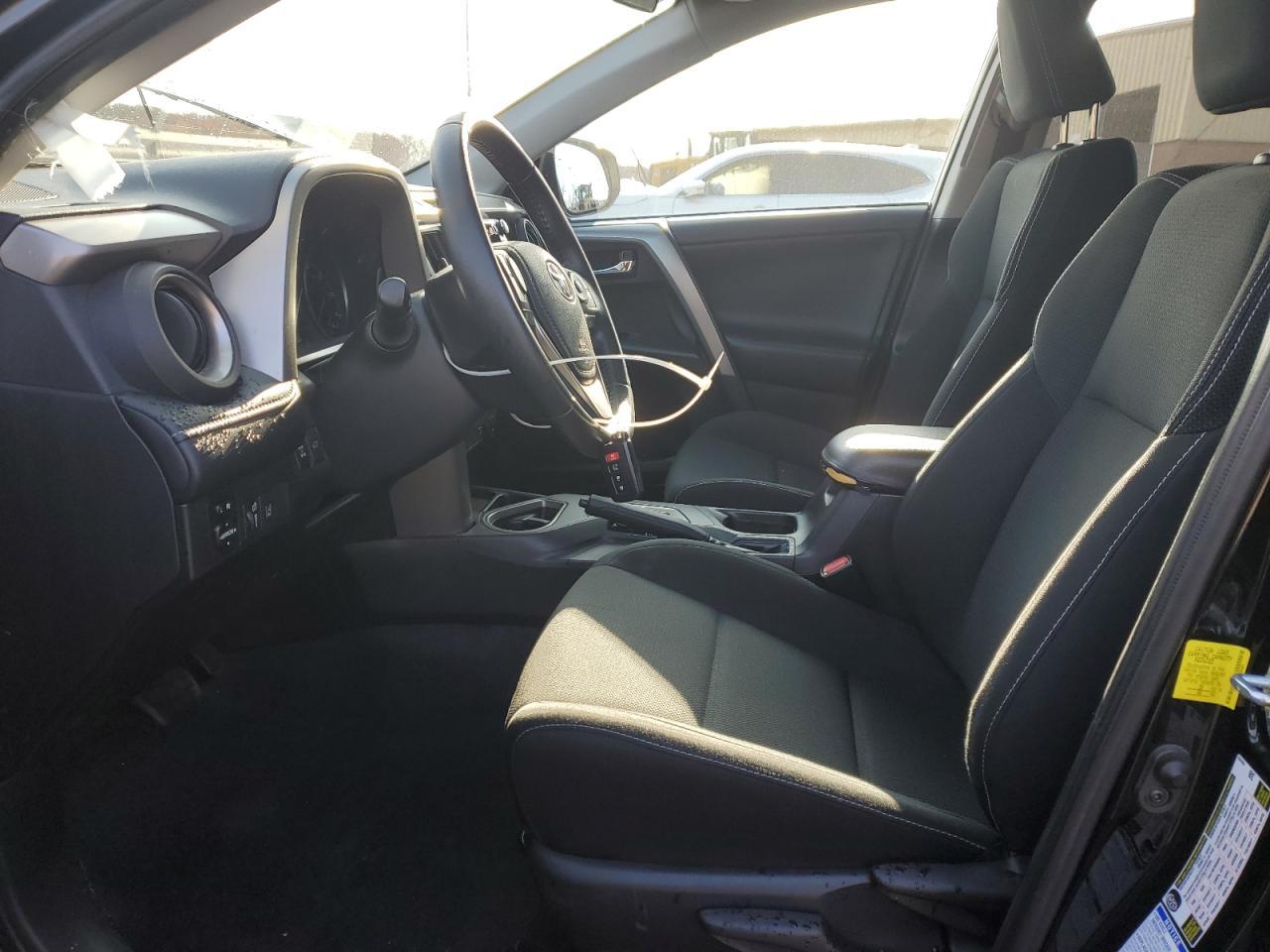 2017 TOYOTA RAV4 XLE - Фото 7