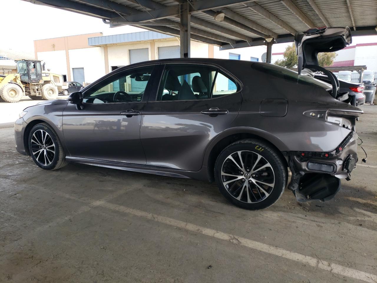 2018 TOYOTA CAMRY L - Image 2