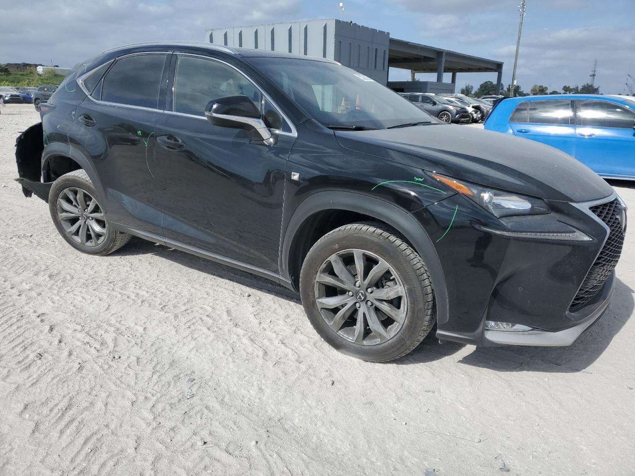 2015 LEXUS NX 200T - Фото 4