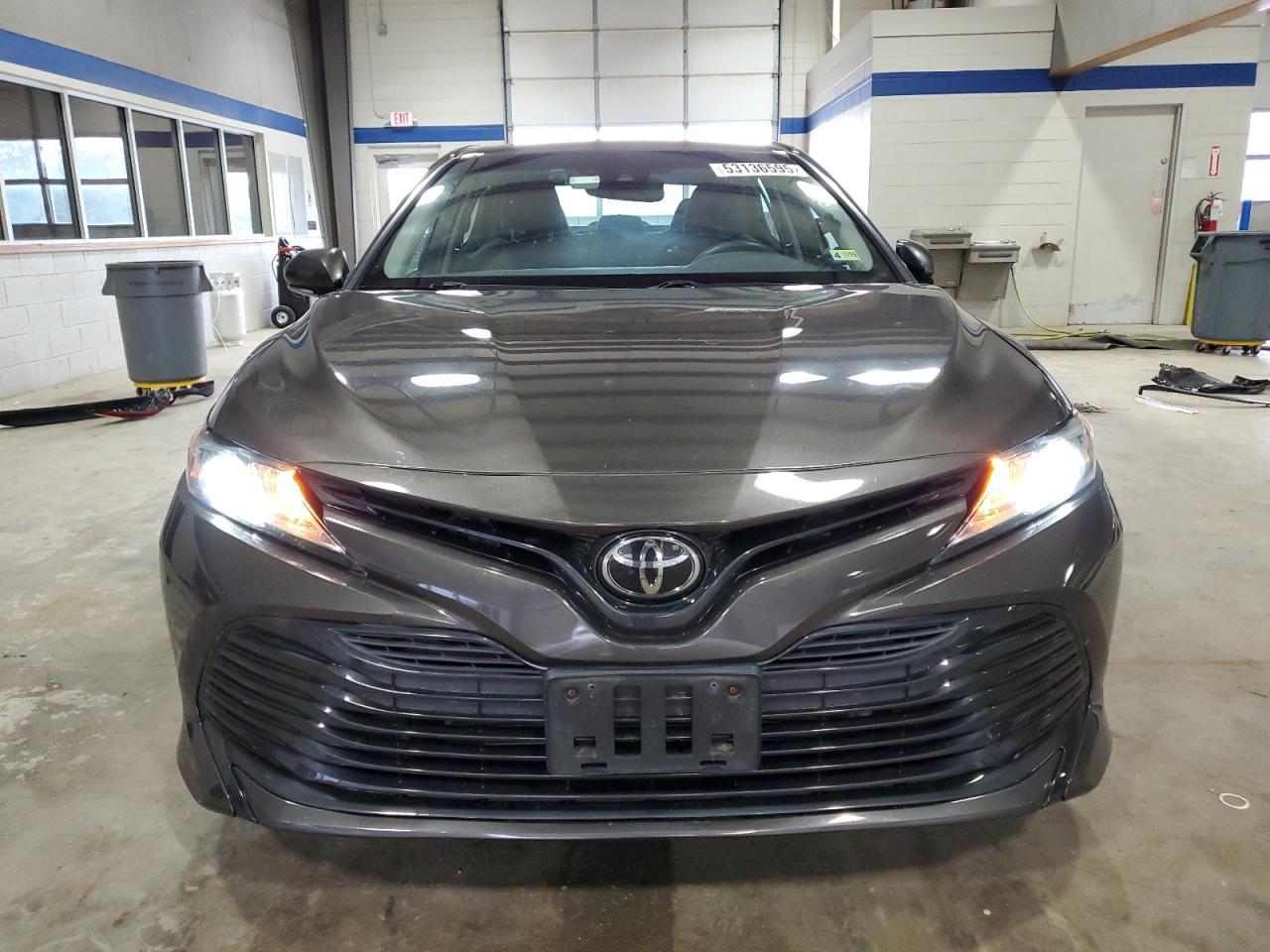 2018 TOYOTA CAMRY L - Фото 5
