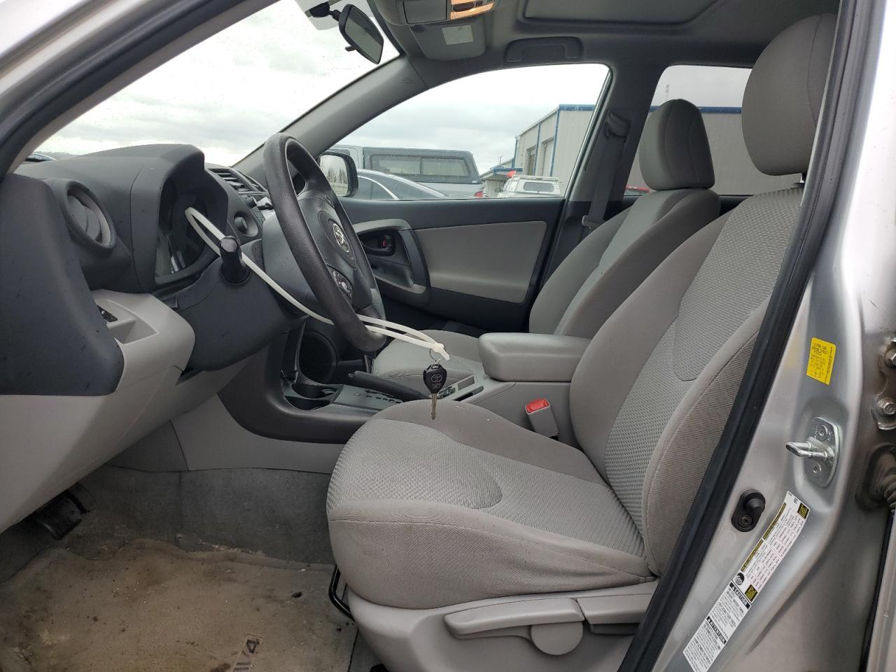 2011 TOYOTA RAV4 - Image 7