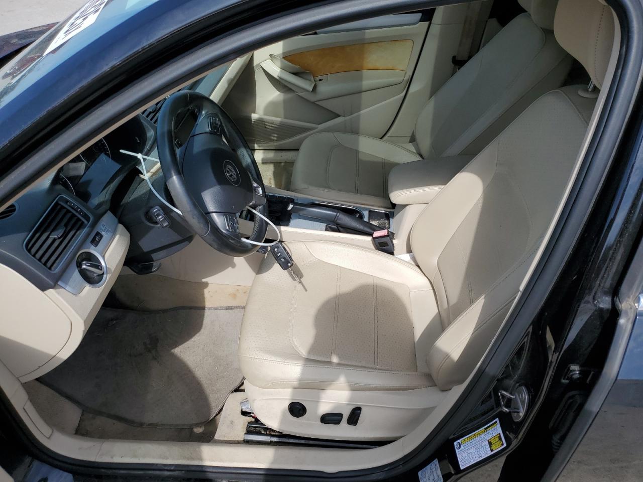 2013 VOLKSWAGEN PASSAT SE - Фото 7