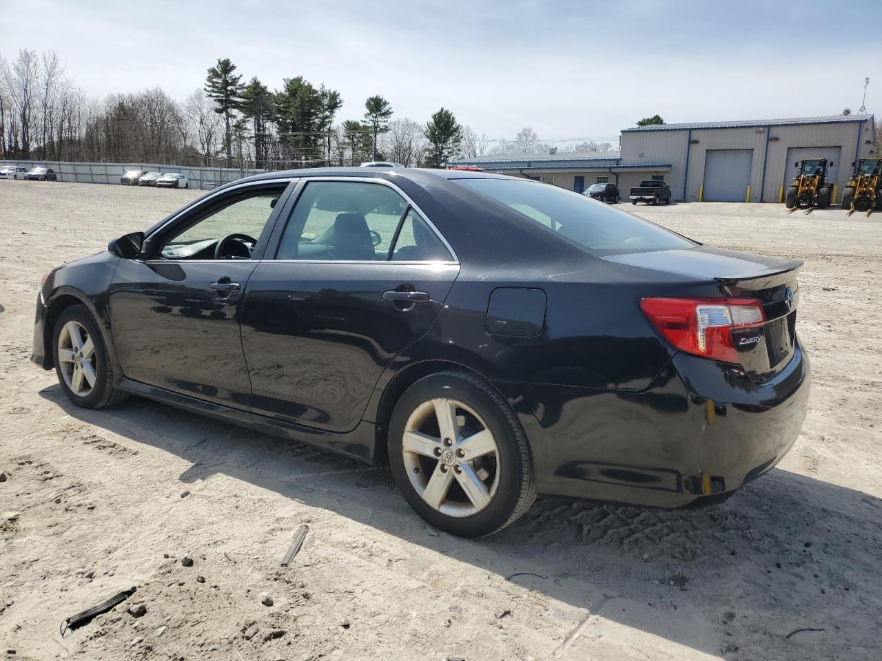 2013 TOYOTA CAMRY L - Фото 2