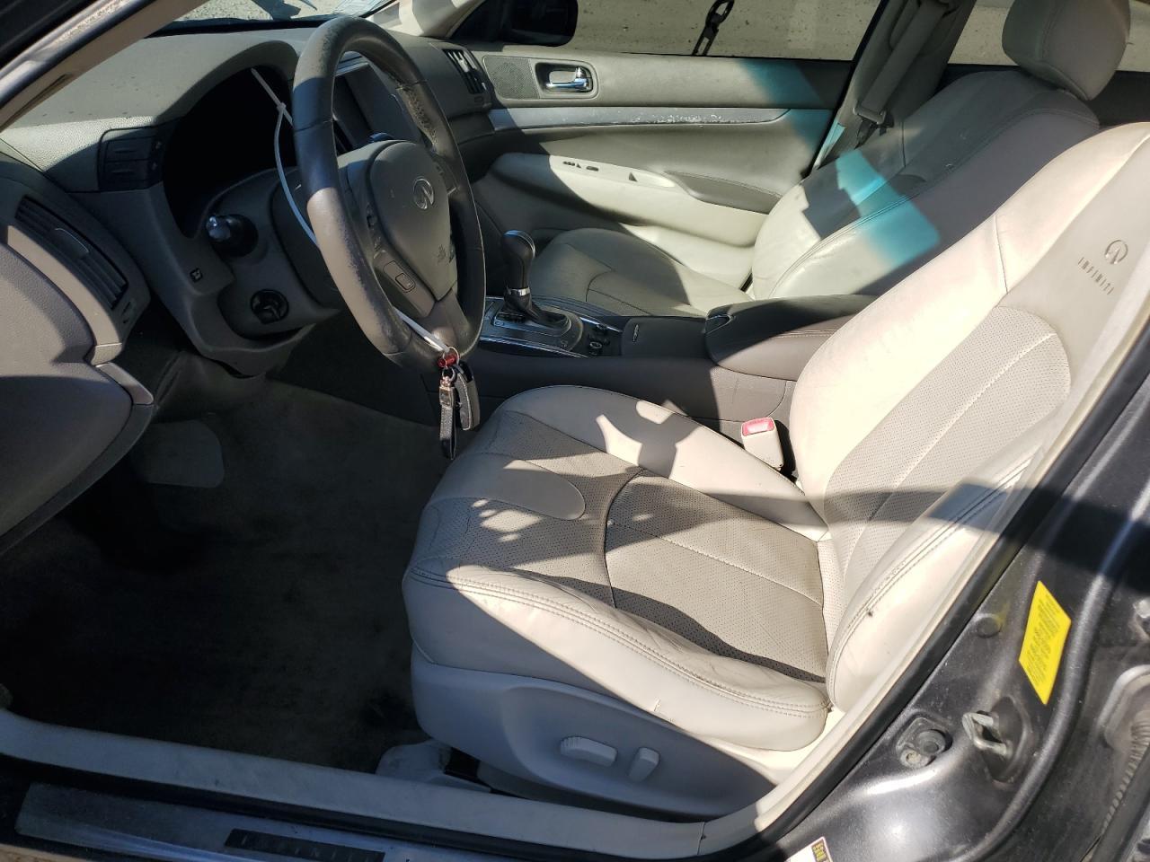 2012 INFINITI G37 - Image 7