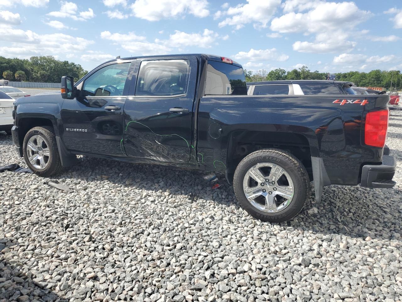 2018 CHEVROLET SILVERADO - Фото 2