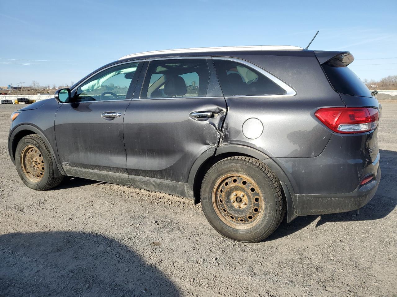 2016 KIA SORENTO EX - Image 2