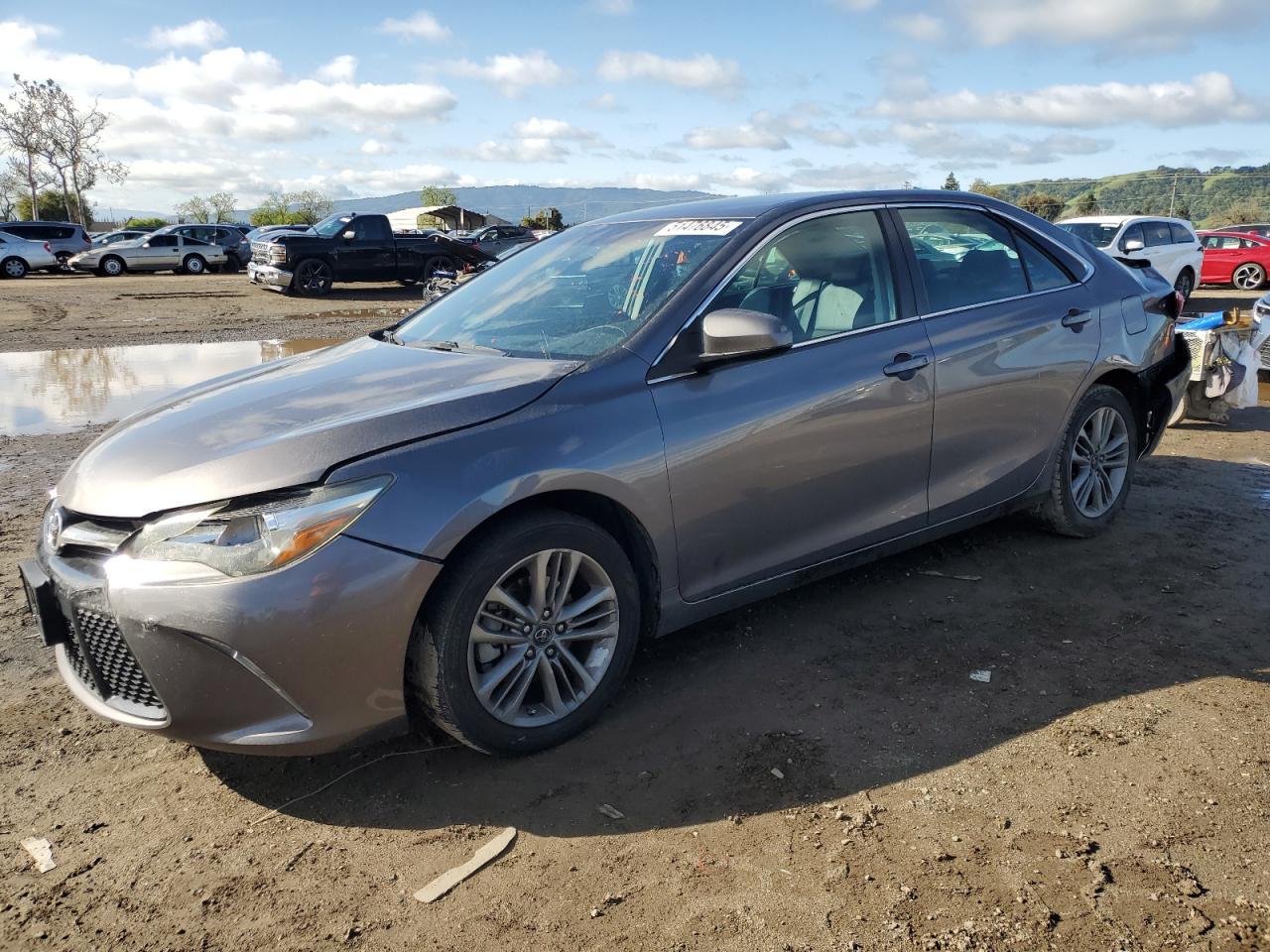 2016 TOYOTA CAMRY LE