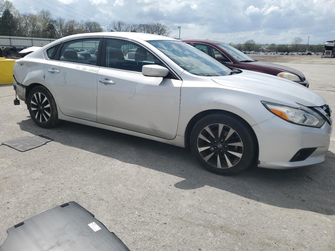 2018 NISSAN ALTIMA 2.5 - Фото 4